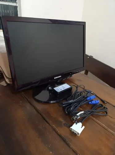 Monitor Samsung S19c301f 18.5 Led Dual View Preto (Usado)