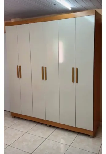 Guarda-Roupa Amadeirado e Branco