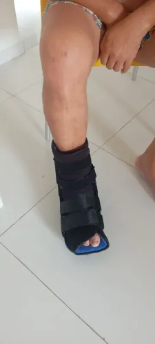 Bota imobilizadora cano longo tamanho M e GG