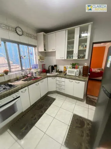 Uma casa imponente, espaçosa e pronta para receber a sua família com todo conforto que voc