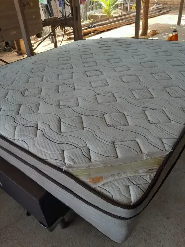Limpeza a seco de colchões e cama 