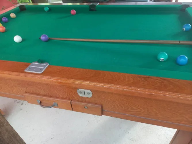 Mesa de Sinuca - Tamanho Oficial - Madeira Maciça -