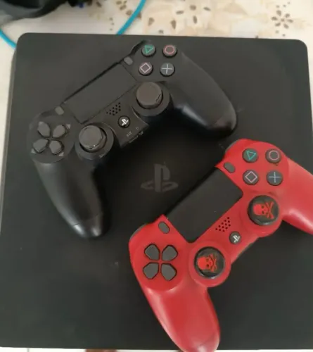 Vendo ps4 de 1 terabits