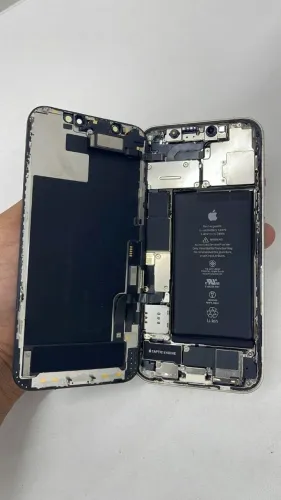 Carcaça completa  iPhone 12 sem display e sem placa.