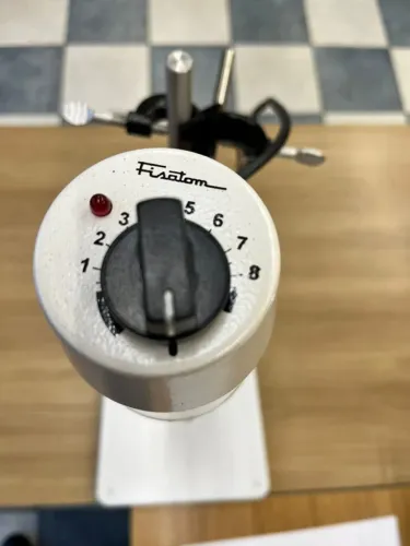 Agitador de hélice elétrico Fisatom 230v 60Hz 50W