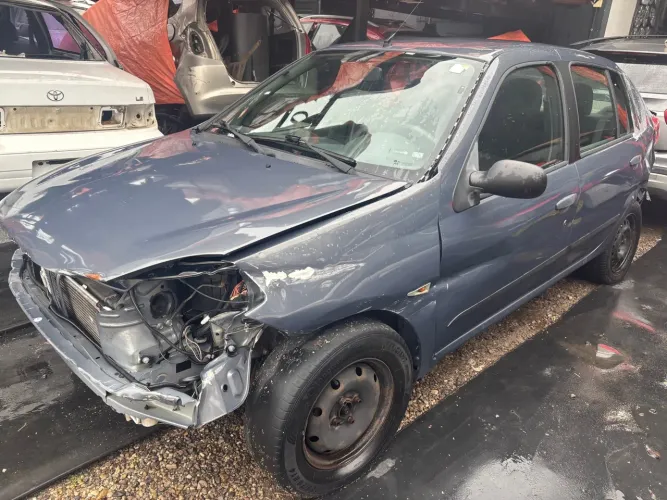 Sucata Renault Symbol 1.6 2010 ( Peças )