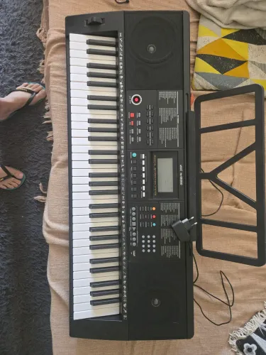 Vendo teclado na garantia