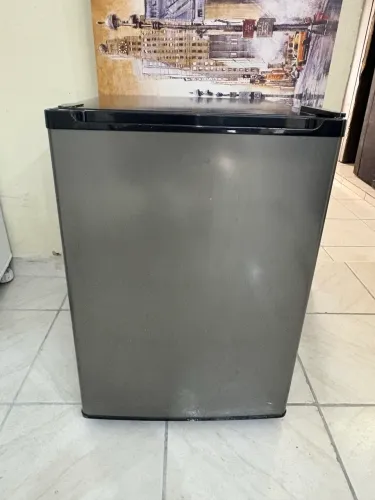 Fribogar inox 68 litros , frigobar barato