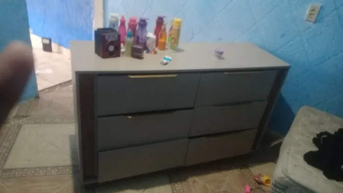 Vendo uma 1 cama box casal e uma comudar