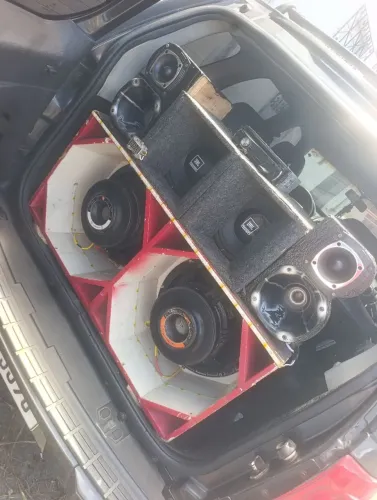 Som automotivo completo 