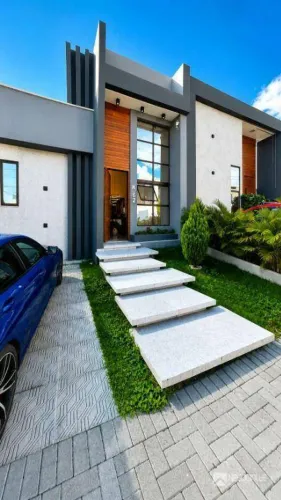 Casa alto padrão mobiliada com 3 quartos acabamento Premium e lazer completo