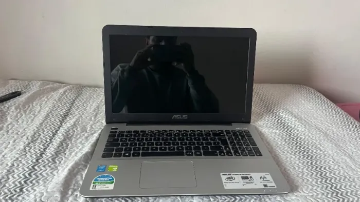 Notebook ASUS X555L - Intel Core i7 + GeForce 920M | Excelente Estado