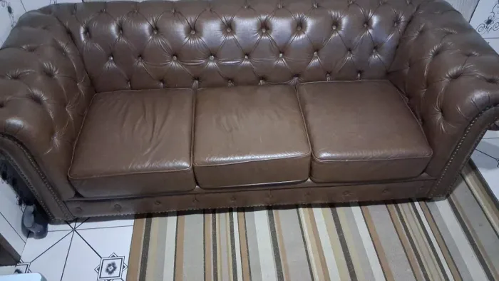 Vendo sofá de luxo couro legítimo!