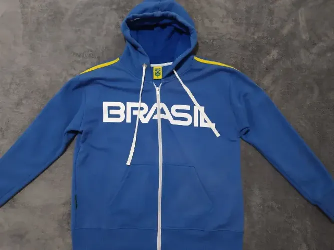 Agasalho Brasil Olímpico Oficial Licenciado, tamanho P (51x62cm). Excelente estado!