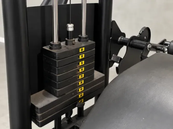 Mesa Flexora Deitada Profissional - Torre de Pesos - Ótimo Estado