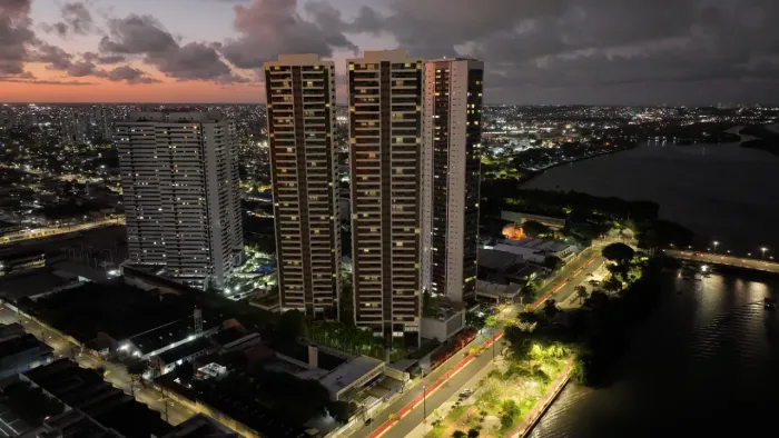 Apartamento à venda com padrão Pernambuco Construtora em frente a Rua da Aurora