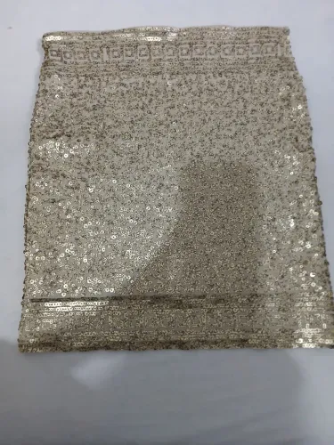 Saía com lantejoulas 