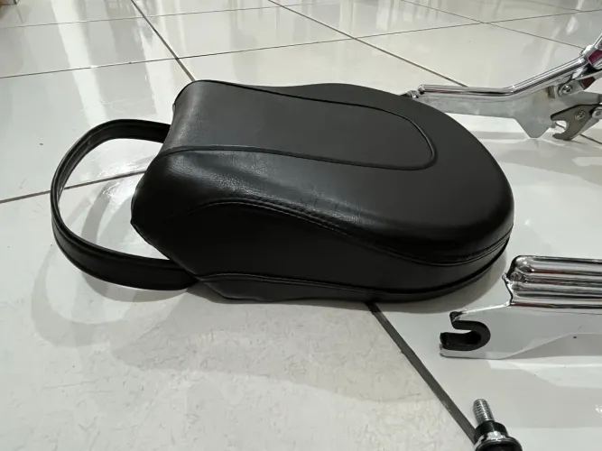 Sissy bar e banco conforto Fat Boy 114/117