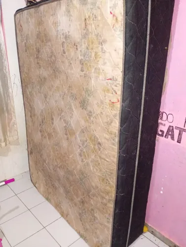 Vende-se cama usado 