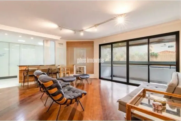 Apartamentos para venda com 4 quartos na Zona Sul em Moema, 147 m²