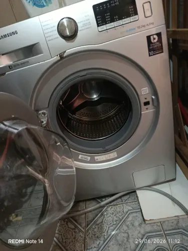 Vendo máquina Samsung lava e seca, 11kg usada, precisa trocar o sensor de temperatura