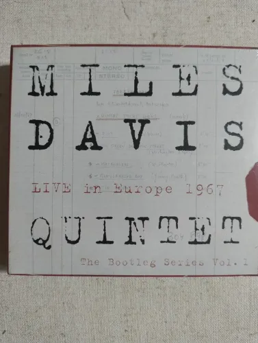Miles Davis Box set CDs dvd 