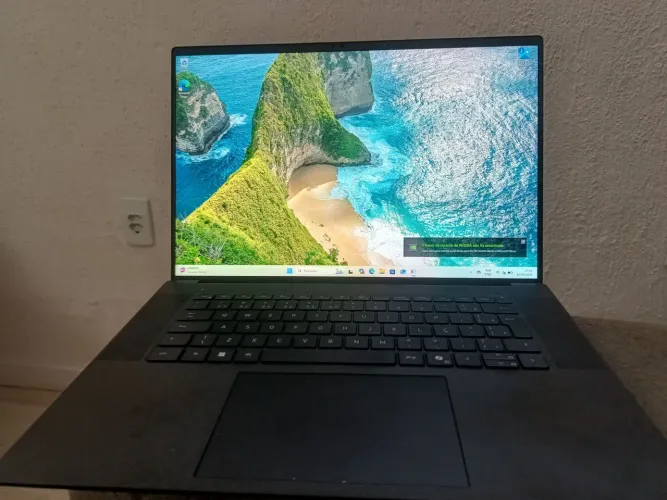 Dell Precision 5690 Ultra 7 155H | 32GB | RTX 1000 Ada 6GB | SSD 512GB