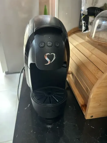 Cafeteira Espresso Três Corações LOV Preta