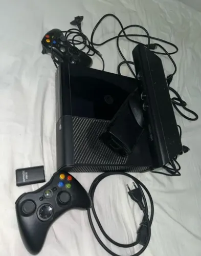 Xbox360 + Kinect + 2 controles + Caixa Original