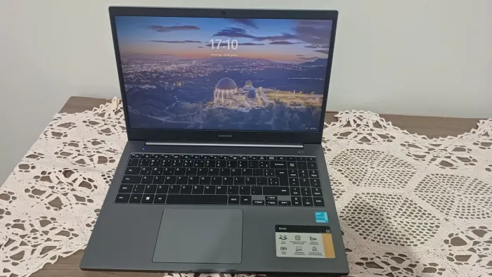 Notebook Samsung Book 11a geração pouco uso 8GB RAM 256GB SSD