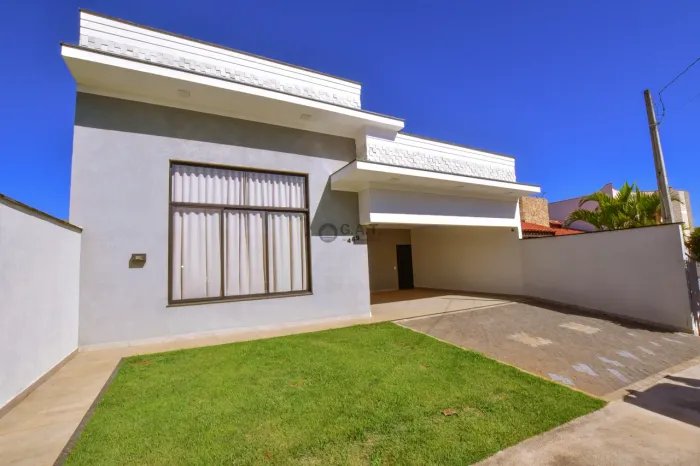 Casa em Condomínio à Venda em Sorocaba-SP - 3 Quartos, 3 Suítes, 2 Salas, 4 Banheiros, 4 V