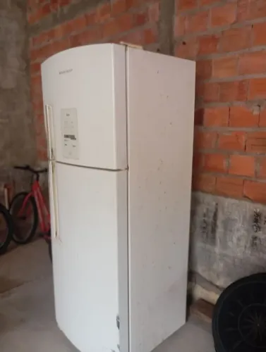 Geladeira com defeito