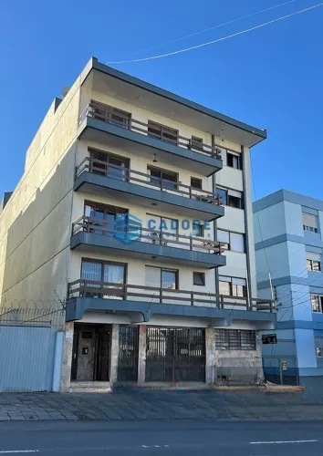 APARTAMENTO COM TRÊS DORMITÓRIOS NO SÃO PELEGRINO