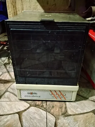 Vendo lavadora de louças, usada, funcionando, não levo. Chave Pix na descrição.