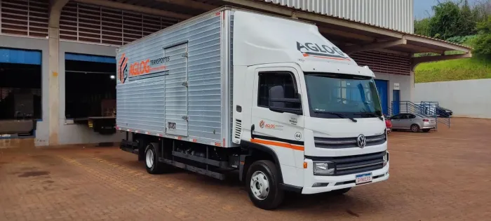 Delivery 11-180 baú 2023