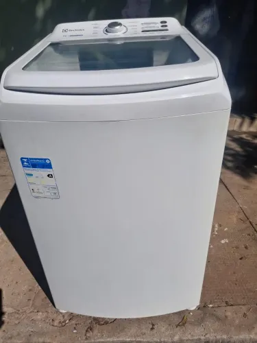 Máquina de lavar Electrolux LED14 semi nova, muito conservada!