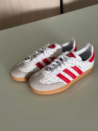 Tênis adidas tamanho 32/33 US2 (NOVO)