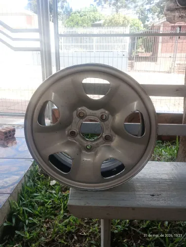 Roda ferro S-10 aro 15 prata com válvula para pneu sem câmara