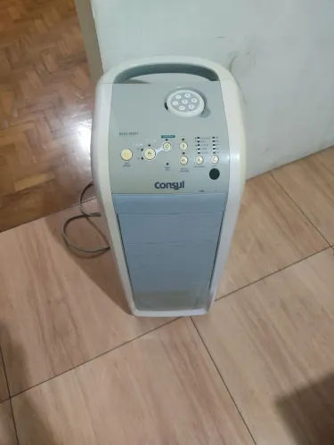Climatizador de Ar Consul Bem Estar branco e cinza