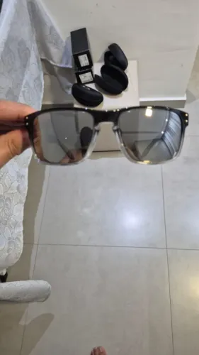 Óculos De Sol Oakley Holbrook Oo9102 Com Lentes Prizm Desbotamento De Tinta Escura