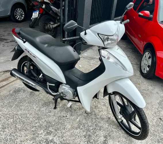 Honda Biz 2017 Com Partida Novinha Financio Parcelo no Cartão 21x