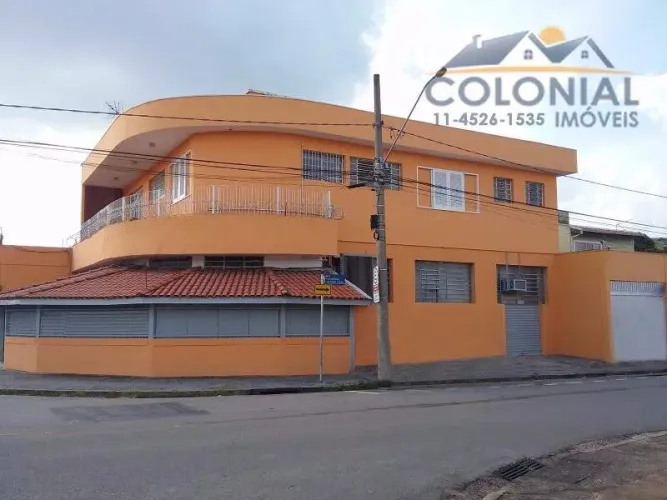 SOBRADO COM SALÃO COMERCIAL, 03 VAGAS, 05 BANHEIROS, 04 DORMITÓRIOS - Vila Rio Branco, Jun