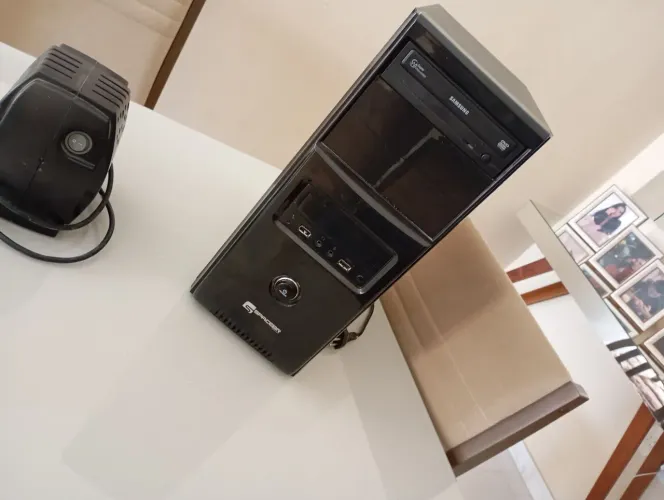 PC antigo Completo Space BR - Torre preta, Windows 7, precisa formatar 