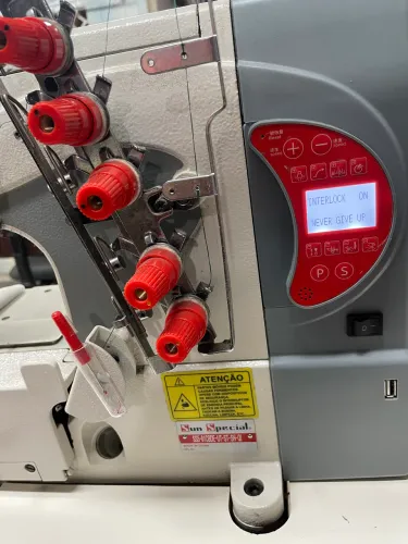 Máquina de Costura Cobertura Elétrica que corta o fio
