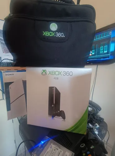 Xbox 360  destravado + 10 jogos 