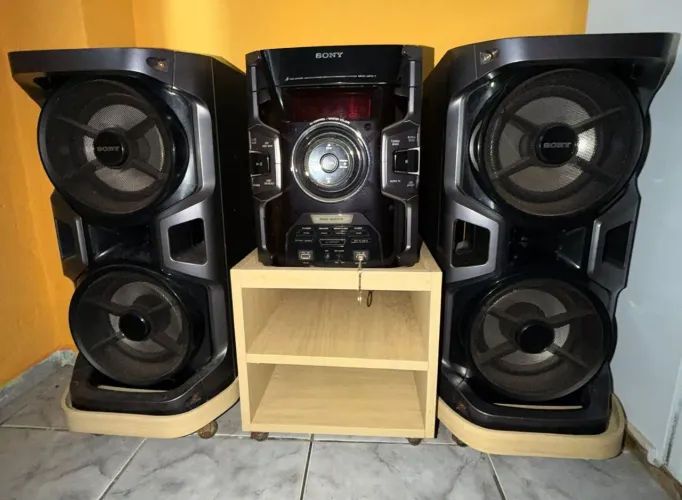 Som Sony genezy