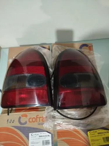 Par de lanterna traseira Corsa 2 portas