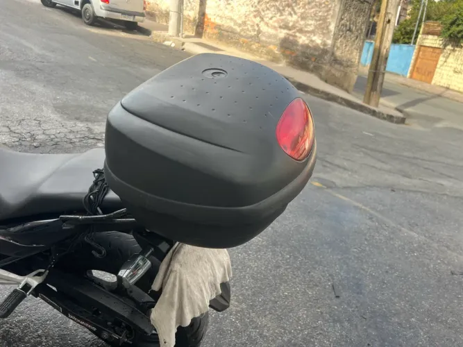 Bauleto givi. Bauleto mais suporte do bauleto.