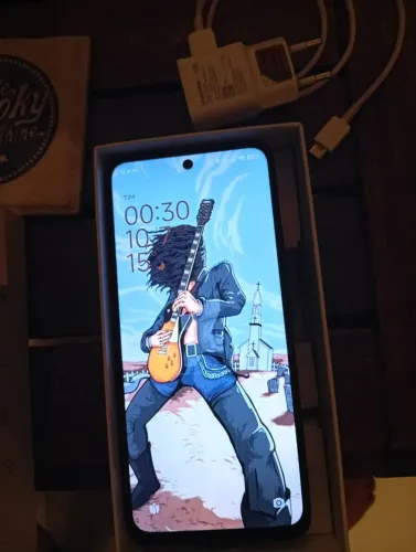 Redimi note 12 com marcas de uso funcionando perfeitamente