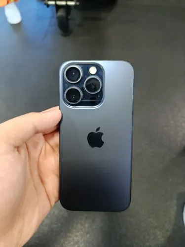 iPhone 15 pro 128g azul